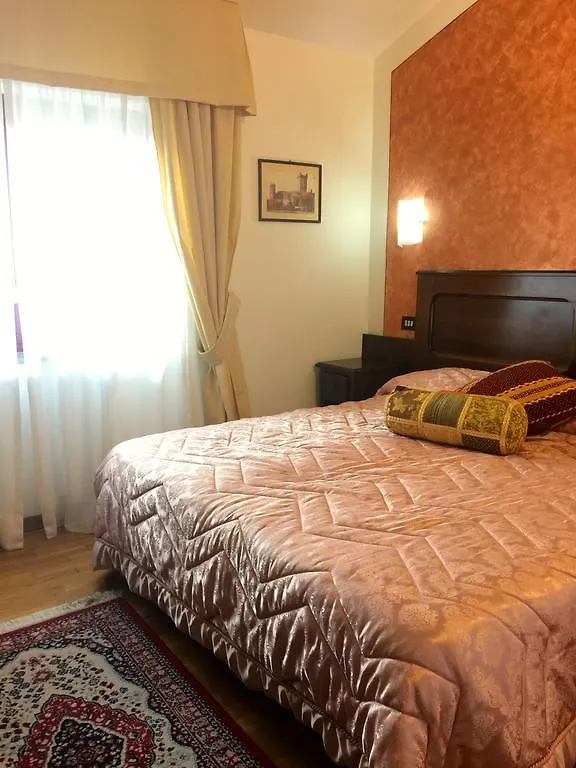 Hotel Ristorante Al Brunello Di Montalcino 3*,